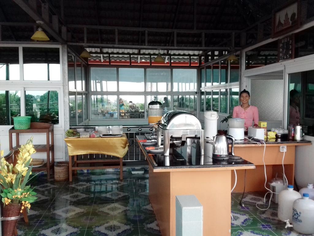 Golden Dream Hotel Mandalay Exterior photo